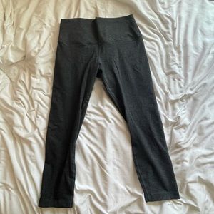 NOBULL Cropped Leggings
